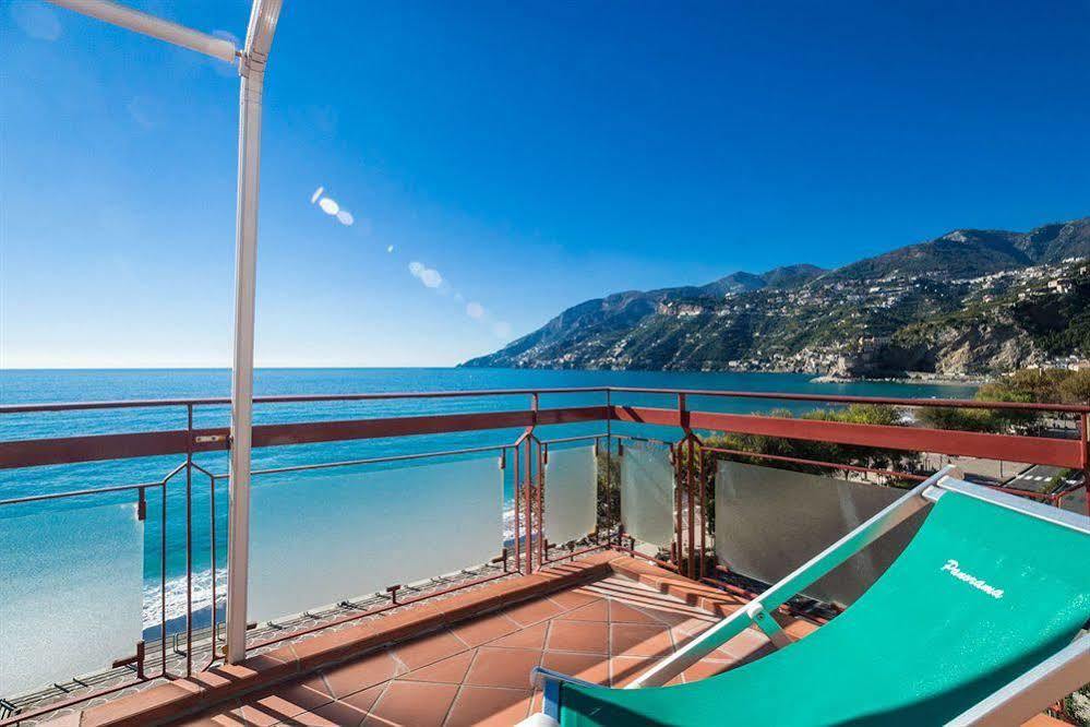 Casa Vacanze Майори Екстериор снимка
